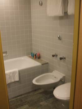 Bathroom of 1022