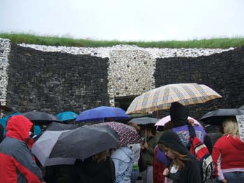 322-newgrange