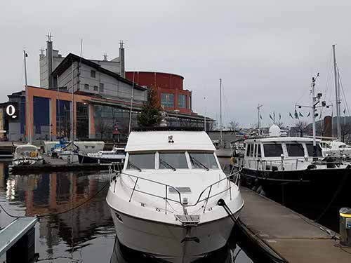 around Lilla Bommens Hamn Ferry Terminal