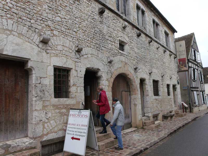 Provins