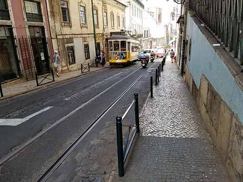 Tram 28