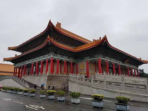 Liberty Square... this included the National Theater, National Concert Hall, Freedom Park, and Chang Kai-shek memorial. We saw the changing of the guard, and wandered the gardens, by the lily ponds, waterfall, bridges, and koi.