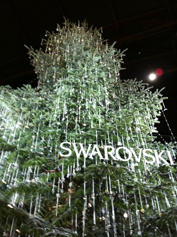Zürich Hauptbaunhof Swarovski tree